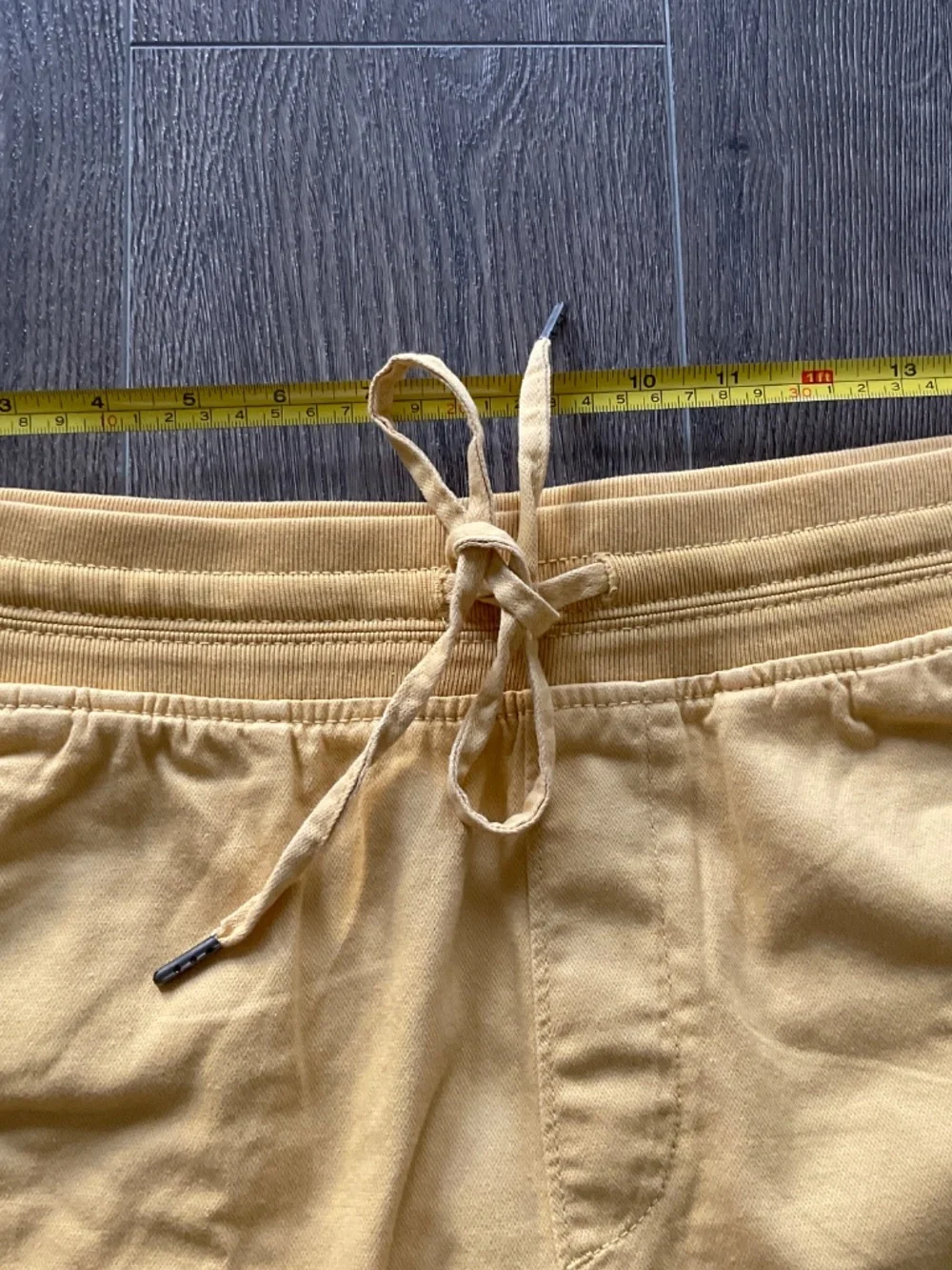 Orvis Drawstring Shorts - Size M - Picture 3 of 4